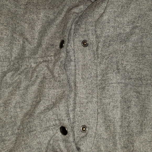 Burberry hooded winter coat. - Picture 13 of 13